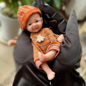 🆕Kids 6 inch Mini Palm Soft Full Body Silicone Reborn Baby Doll Realistic Doll